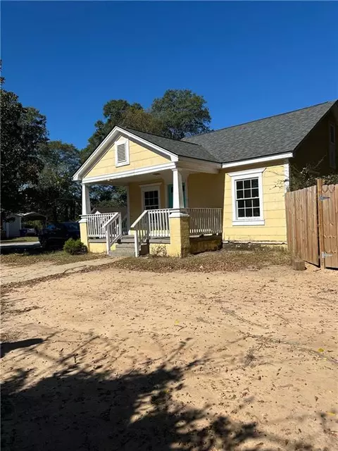 Exterior - 240 E 5th Ave, Winder, GA 30680 photo 3 of 8