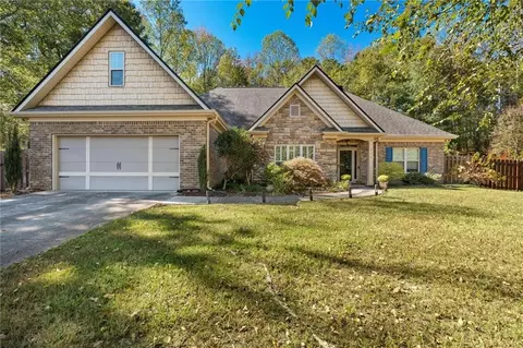 325 Brandish Dr, Newnan, GA 30263