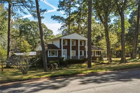 3045 Ranlo Dr, Atlanta, GA 30340