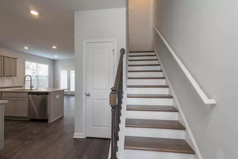 1112 Bartlett Trce, Suwanee, GA 30024 photo 4
