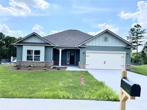 2234 Remington Dr, Commerce, GA 30529