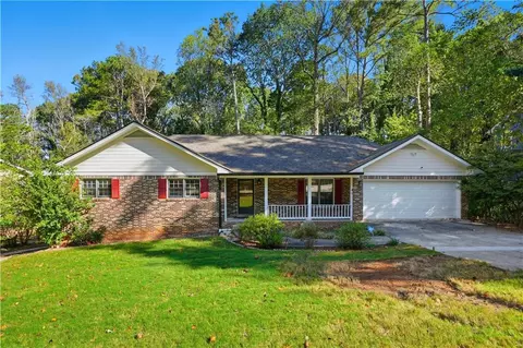 2721 Brackenwood Dr, Snellville, GA 30039