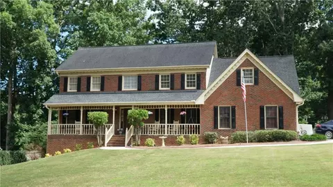 5798 Lost Grove Dr NW, Lilburn, GA 30047
