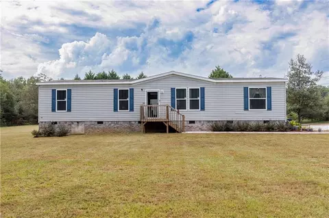 127 Georgia Dr, Hartwell, GA 30643
