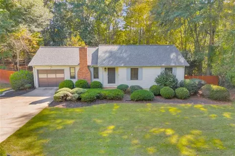 145 Myles Ct, Athens, GA 30605
