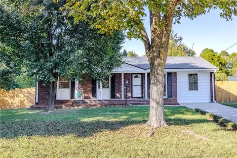 16 Drexel Dr NW, Rome, GA 30165