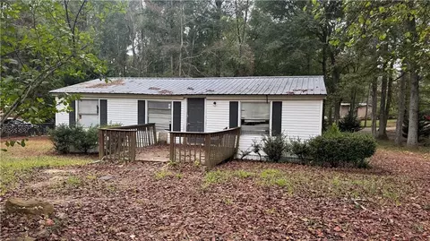 121 Luther Cir, Villa Rica, GA 30180