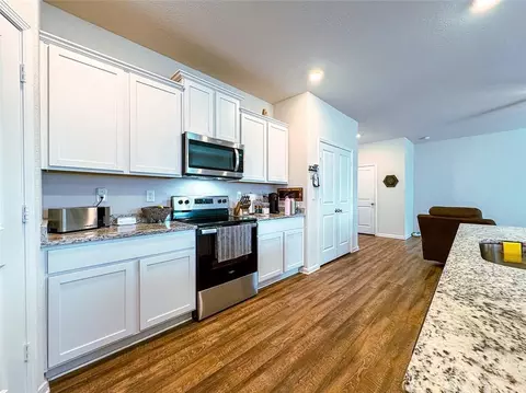Kitchen - 534 Meadows Farm Dr, Monroe, GA 30655 photo 4 of 5