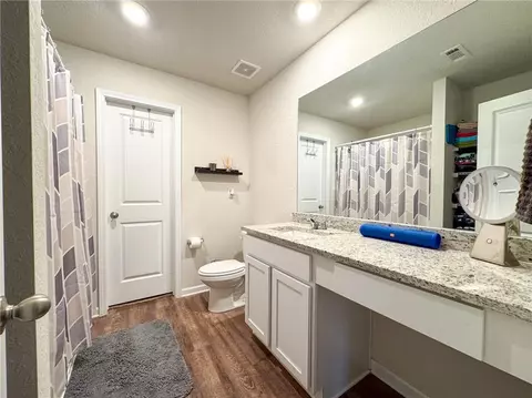 Bath - 534 Meadows Farm Dr, Monroe, GA 30655 photo 2 of 2