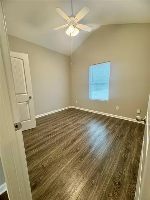 Bedroom - 413 River Bluff Dr, Temple, GA 30179 photo 5 of 8