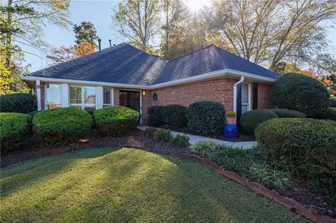 285 N Farm Dr, Alpharetta, GA 30004