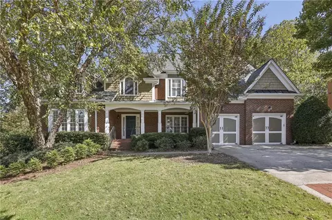 225 Trowbridge Rd, Sandy Springs, GA 30350
