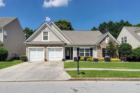 2423 Walnut Tree Ln, Buford, GA 30519