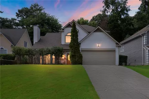 110 River Terrace Pt, Roswell, GA 30076