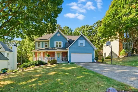1015 Secret Cove Dr, Sugar Hill, GA 30518