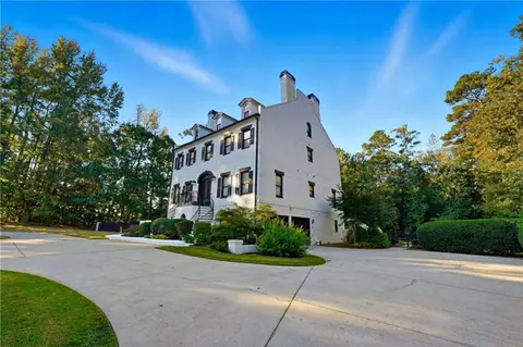 3003 Emerald Dr, Jonesboro, GA 30236