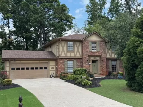 350 Stonebridge Dr, Roswell, GA 30075