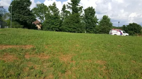 5612 Meadow View Dr, Jefferson, GA 30549