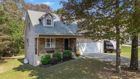172 Hunters Trl, Calhoun, GA 30701