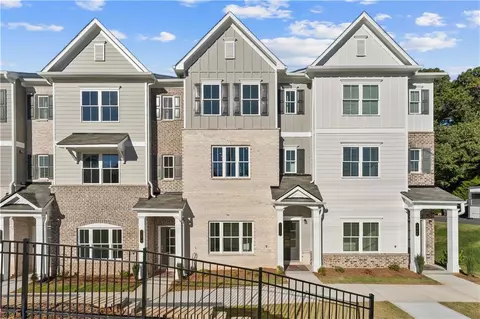 3352 Cranston Ln, Kennesaw, GA 30144