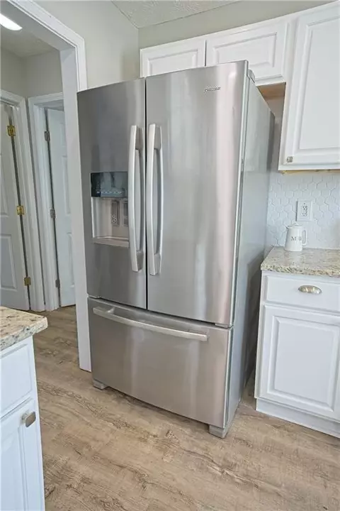 Kitchen - 2313 Sugarleaf Trl, Hampton, GA 30228 photo 3 of 4