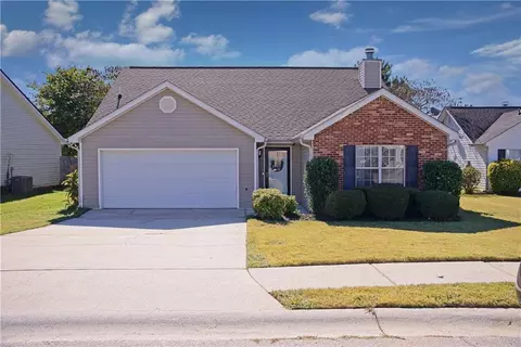2313 Sugarleaf Trl, Hampton, GA 30228