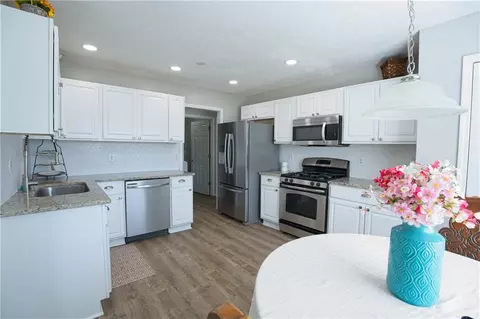Kitchen - 2313 Sugarleaf Trl, Hampton, GA 30228 photo 1 of 4