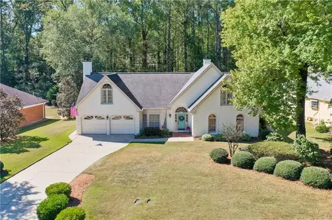 1047 Chestnut Hill Cir SW, Marietta, GA 30064