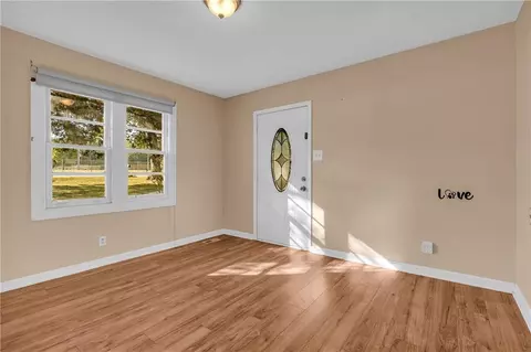 Living - 10859 Panhandle Rd, Hampton, GA 30228 photo 5 of 6
