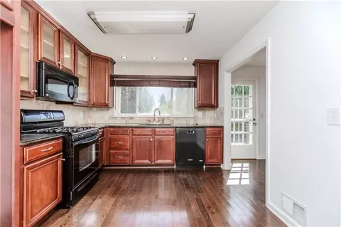 Kitchen - 3408 Hamilton Mill Rd, Buford, GA 30519 photo 3 of 4
