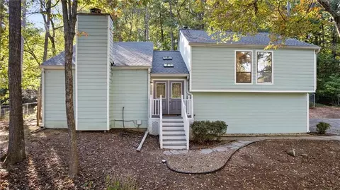 495 Ramsdale Dr, Roswell, GA 30075