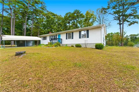 725 Oak Dr, Riverdale, GA 30274