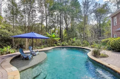 312 Westminister Ln SW, Lilburn, GA 30047