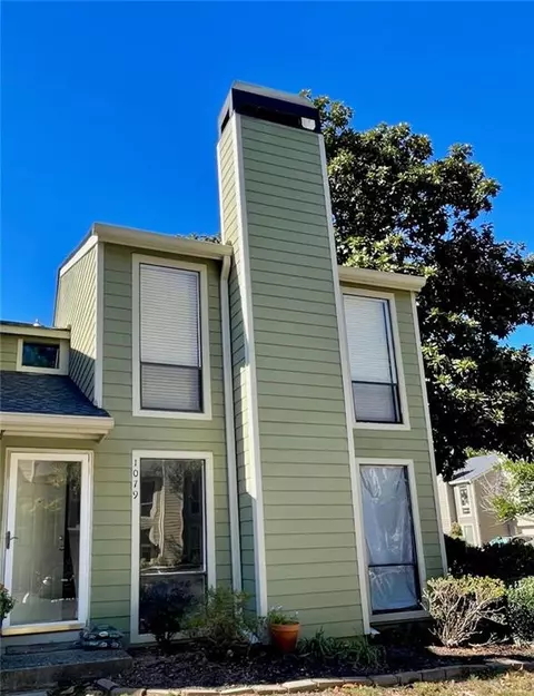 1079 Riverbend Club Dr SE #1079, Atlanta, GA 30339