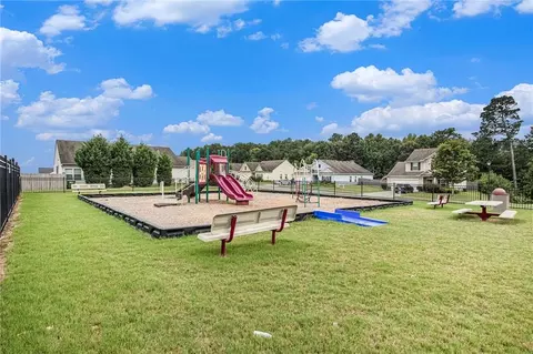 Other - 1076 Sutherland Dr, Winder, GA 30680 photo 10 of 11