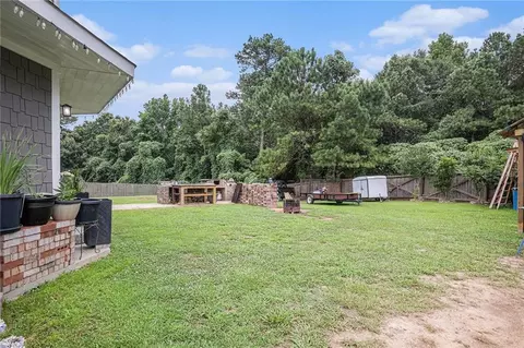 Exterior - 1076 Sutherland Dr, Winder, GA 30680 photo 3 of 6