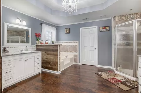 Bath - 1076 Sutherland Dr, Winder, GA 30680 photo 2 of 5