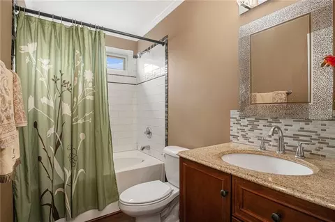 Bath - 1076 Sutherland Dr, Winder, GA 30680 photo 5 of 5