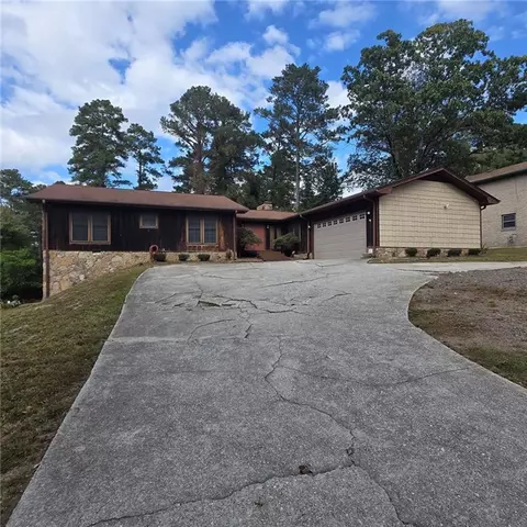 2504 Amalfi Dr NW, Conyers, GA 30012
