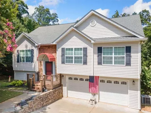173 Birchwood Dr, Ellijay, GA 30540
