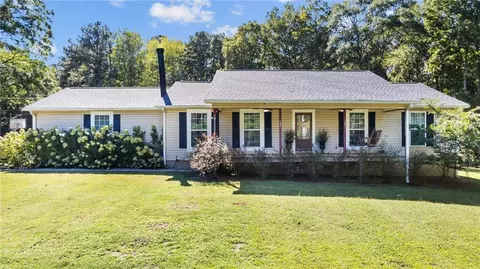 1104 Burkhalter Rd SE, Silver Creek, GA 30173