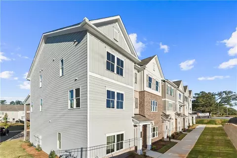 3346 Cranston Ln, Kennesaw, GA 30144