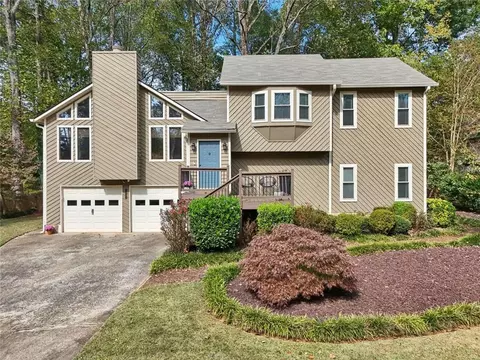 2842 Forest Chase Dr NE, Marietta, GA 30066