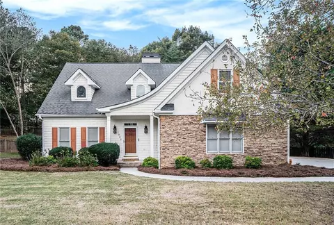 1005 Windridge Dr, Loganville, GA 30052