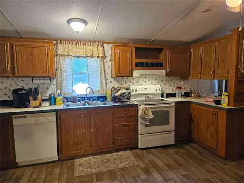 Kitchen - 788 Teagle Rd, Jackson, GA 30233 photo 1 of 2