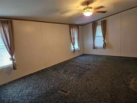 Living - 788 Teagle Rd, Jackson, GA 30233 photo 2 of 2
