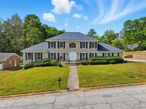 4205 Autumn Hill Dr, Stone Mountain, GA 30083