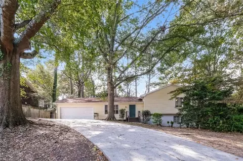 2472 Westhill Ct NW, Norcross, GA 30071