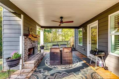 Exterior - 1668 Carriage Ct, Monroe, GA 30656 photo 4 of 7