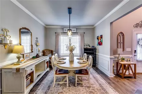 Dining - 1668 Carriage Ct, Monroe, GA 30656 photo 2 of 3